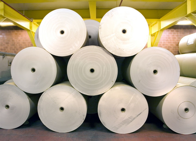 Humidificación para la producción de papel y pulpa de papel